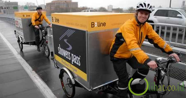 KURIR SEPEDA BERTAHAN DENGAN NICHE MARKET DI BELANTARA KOTA BESAR